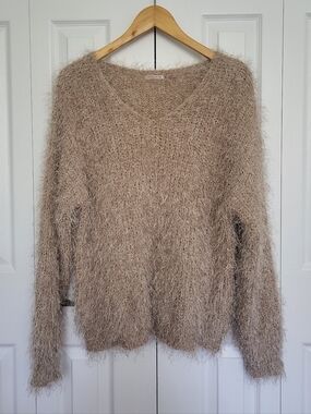 ESQUALO Women's Oversized V-Neck Eyelash Knit Sweater in Beige Size L Shaggy